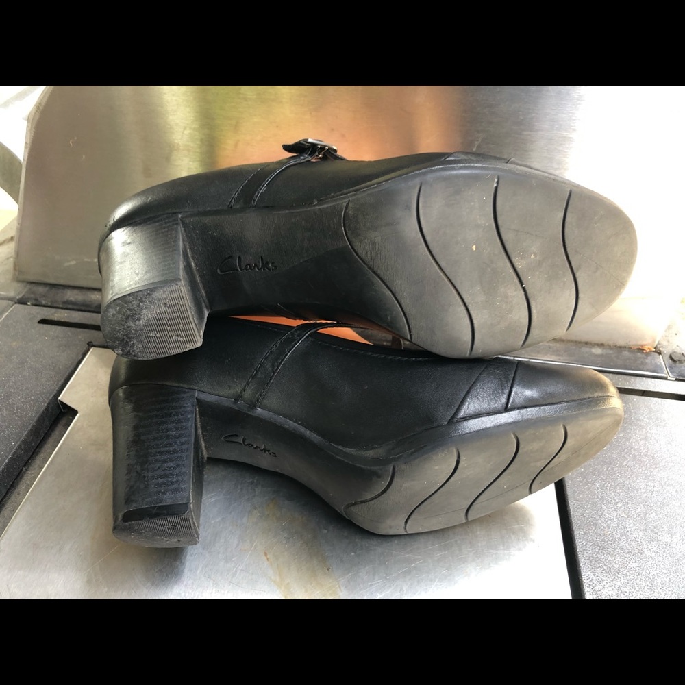 Clarks Collection Soft Cushion Block Heel Size 9w - image 8